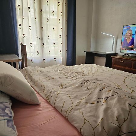 Centrica Habitacion Bed and Breakfast Madrid Eksteriør billede